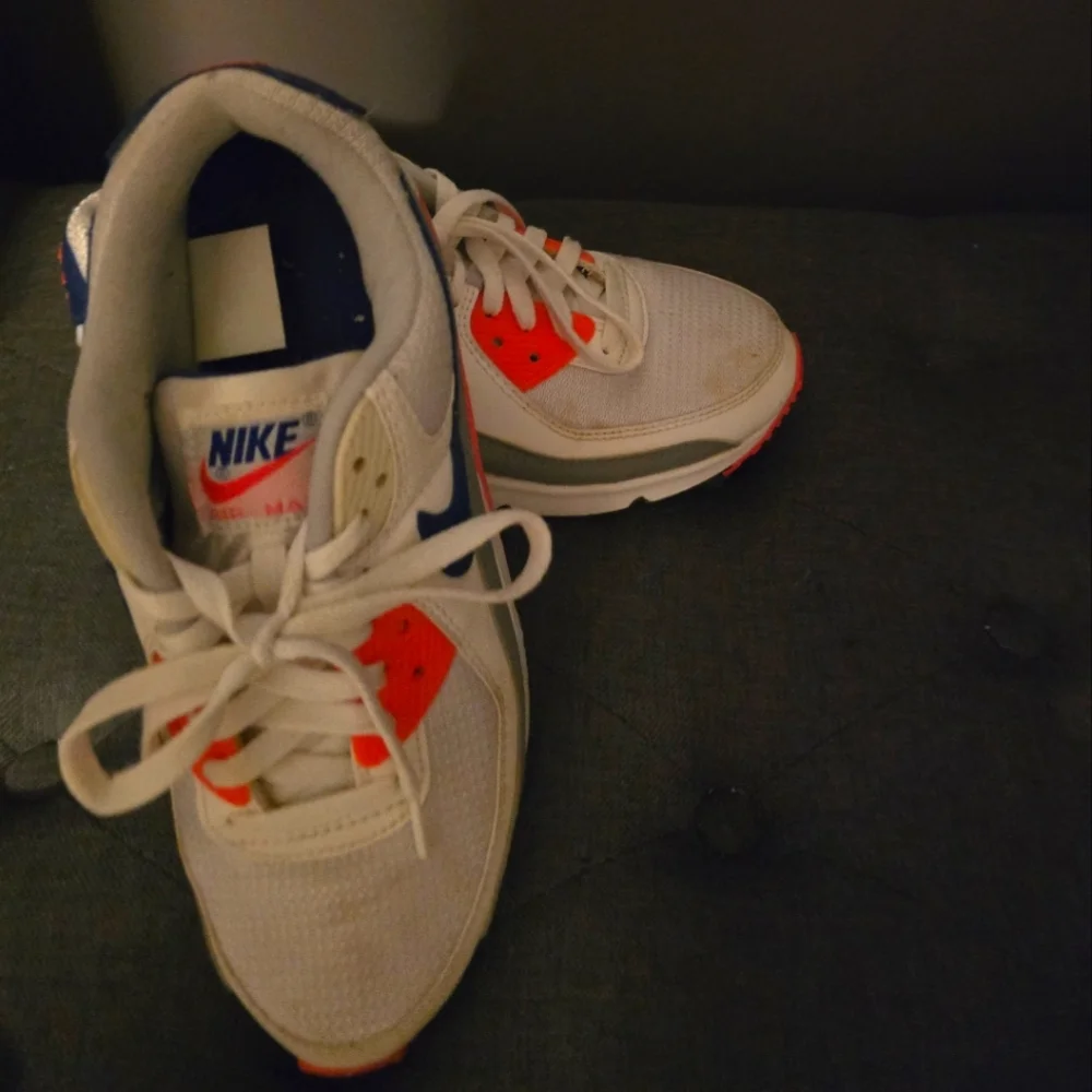 Nike Women's Sneakers - White, Red, Gray, Blue - Picture 3 of 3